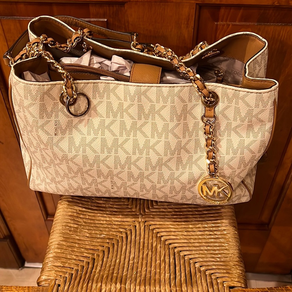 Michael kors set
